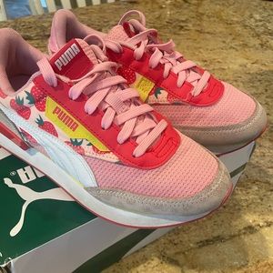 Girls Puma Future Rider Sneakers